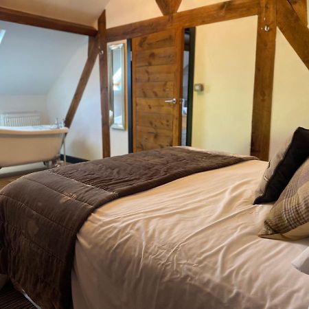 Betsey Trotwood. Historic Stylish 2-Bed Cottage. Blundeston Esterno foto