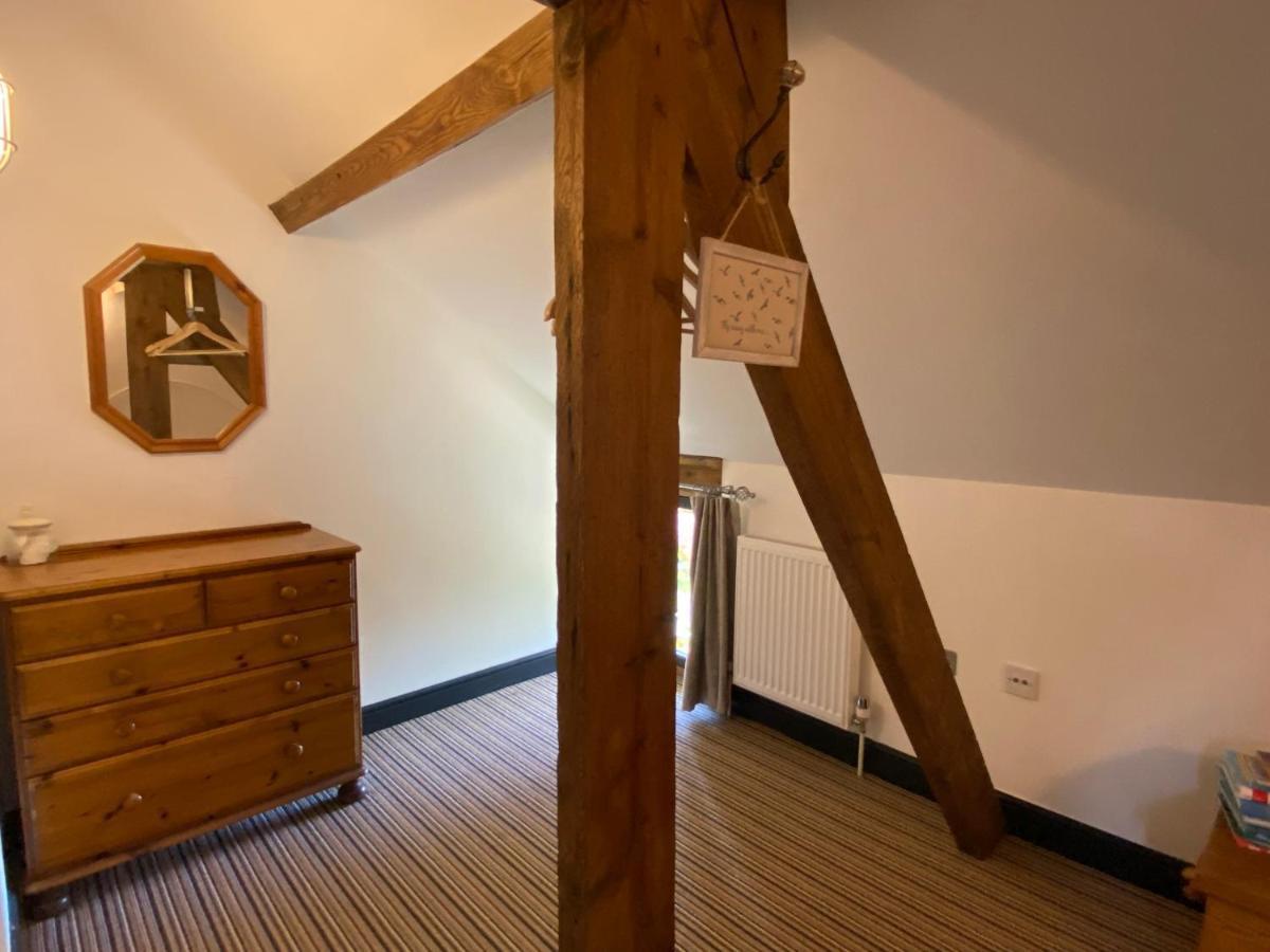 Betsey Trotwood. Historic Stylish 2-Bed Cottage. Blundeston Esterno foto